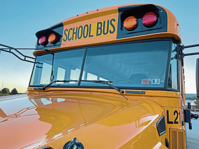 6530009_web1_web-schoolbus33