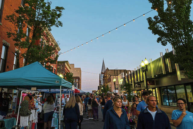 6530417_web1_gtr-NightMarket3-090123