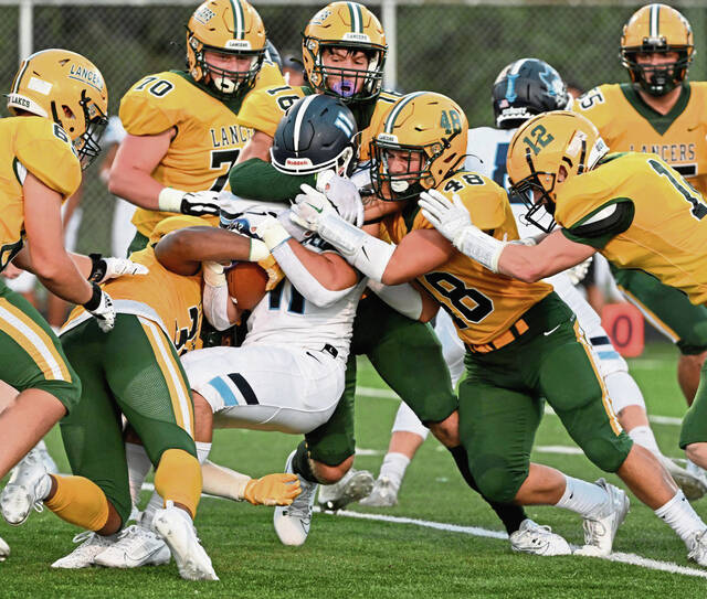 Deer Lakes dominates rival Burrell in shutout