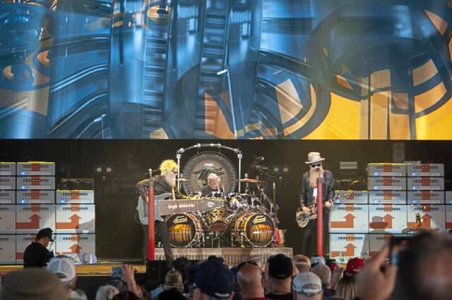 6538371_web1_ptr-ZZTop2-090523