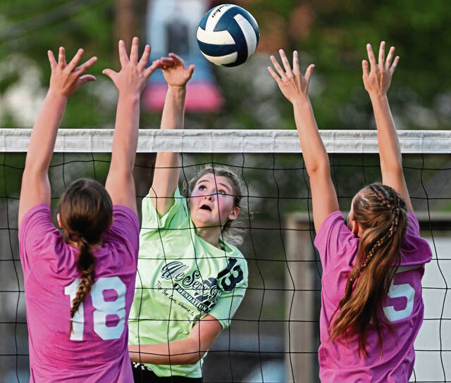 Norwin notebook: Volleyball team honored to again take part in outdoor game