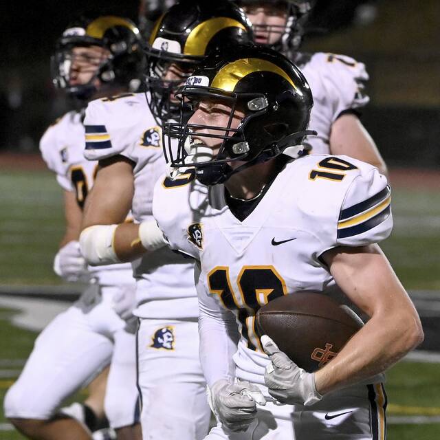 Trib 10: As list of undefeated teams gets smaller, top of WPIAL power rankings stays the same