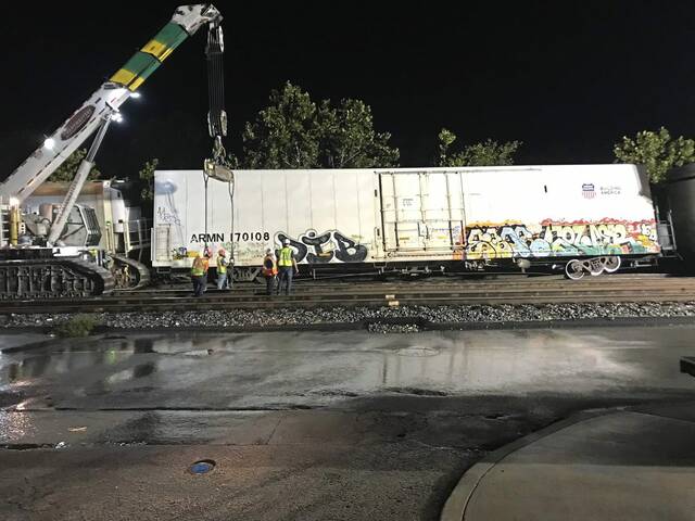 6557554_web1_gtr-ConnDerail-091123-002
