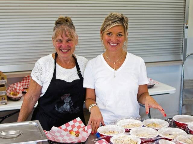 6562945_web1_vnd-911fundraiserharmar-091323-11