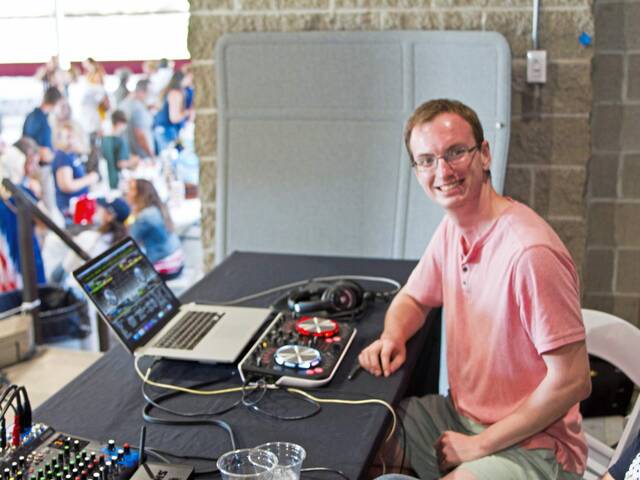 6562945_web1_vnd-911fundraiserharmar-091323-17