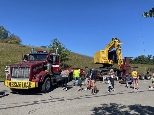 6586848_web1_truck6