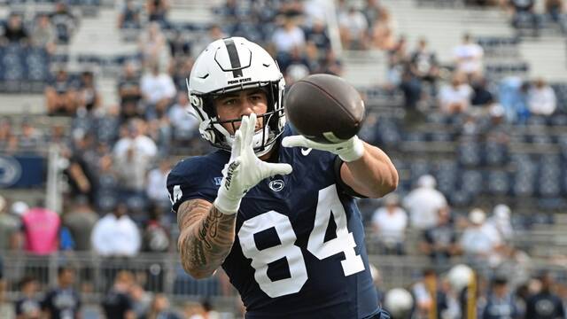 6590705_web1_AP23253555998012