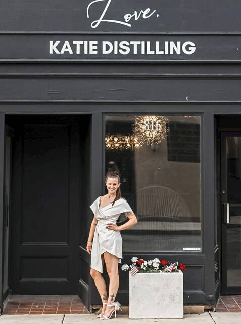 6591169_web1_her-distiller-092123