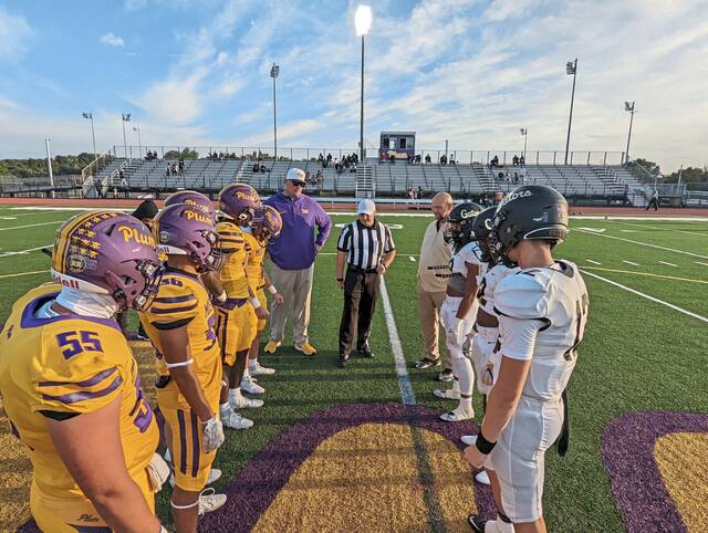 Gateway football makes short work of Plum on road