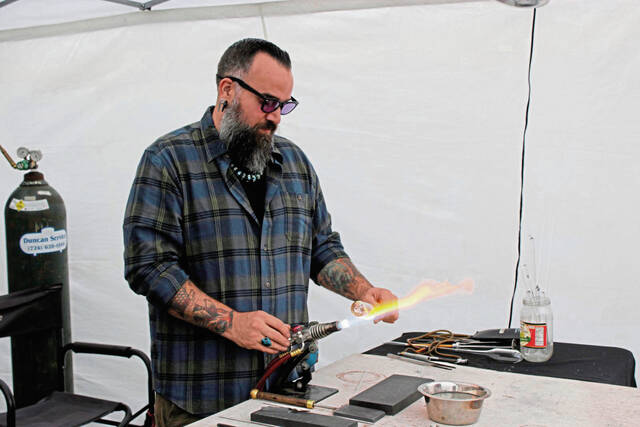 6596011_web1_gtr-glassfestlive-092523--7-
