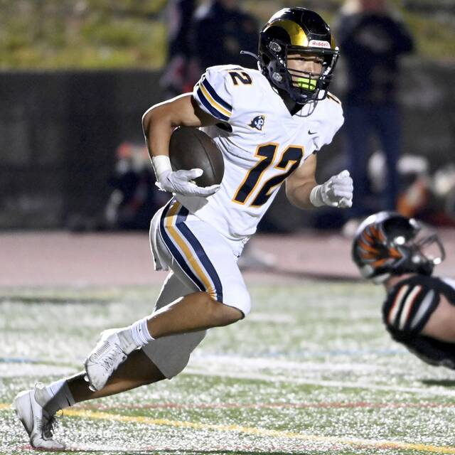 WPIAL Class 6A football roundup: Mt. Lebanon edges Seneca Valley