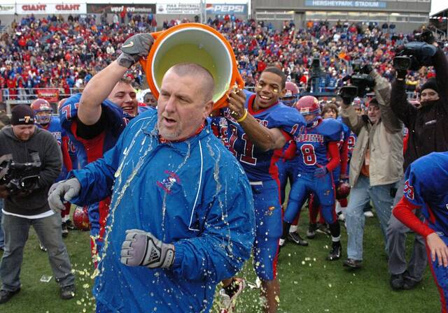 7 athletes, state champion team, coach to join Jeannette’s Athletic Hall of Fame