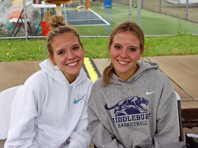 6607085_web1_sig-collierfest-102623-6