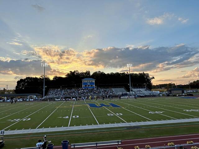 Mars jumps on Highlands early to claim conference win