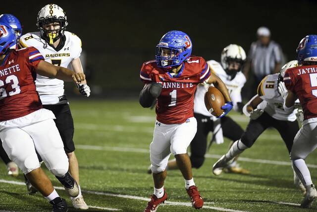 Westmoreland high school football notes: Jeannette’s Sanders keeps rolling despite cast