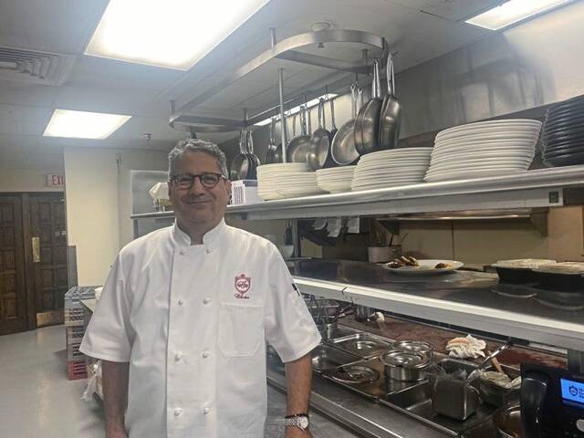 6548072_web1_PTR-ChefMartin-7