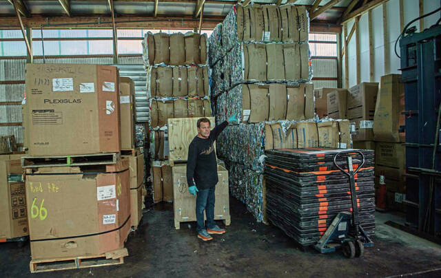 6549906_web1_gtr-RecyclingBus-1008233