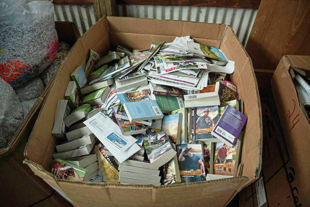 6549906_web1_gtr-RecyclingBus-1008235