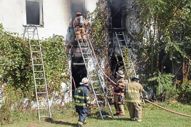 6621720_web1_vnd-FourthAveFire3-100123