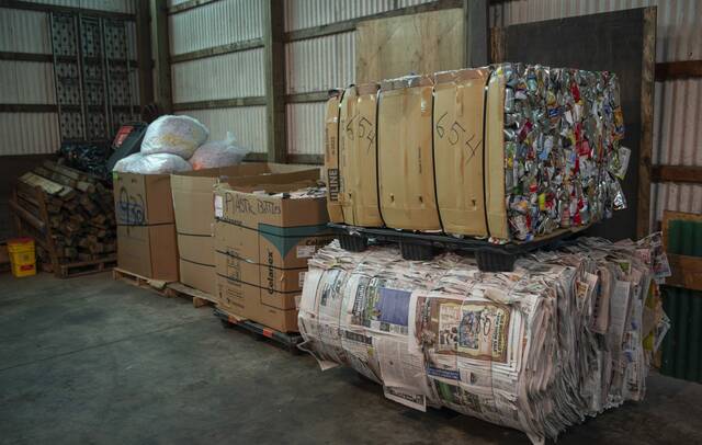 6629755_web1_gtr-RecyclingBus-10082312