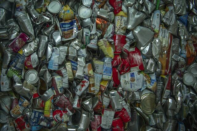 6629755_web1_gtr-RecyclingBus-1008234