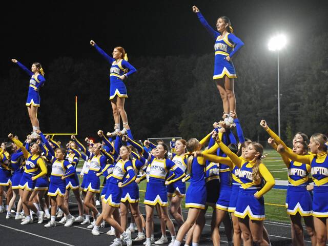 6632494_web1_hj-homecoming-101223-13