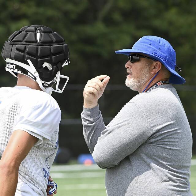 WPIAL Class 4A football roundup: Trinity upsets No. 2 Thomas Jefferson