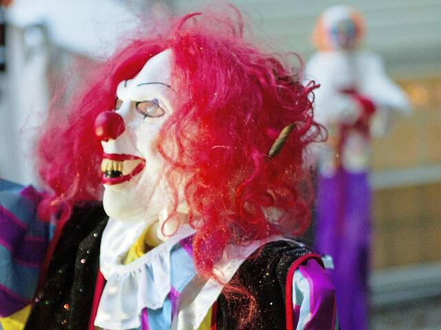 6647336_web1_bp-halloweenyard-102623-3