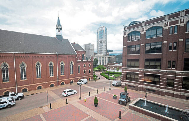 6659886_web1_ptr-duquesnenurse03-061117