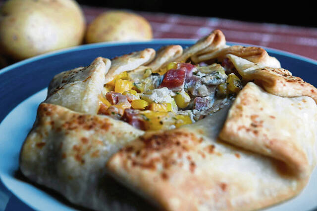 6665917_web1_gtr-potpies009-102223