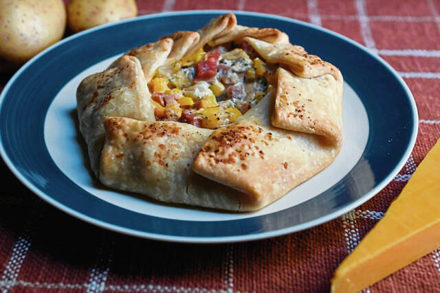 6665917_web1_gtr-potpies010-102223