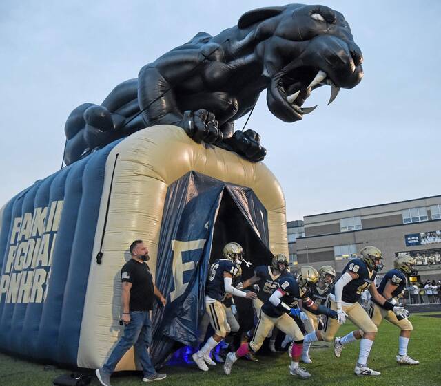 The Birdie makes a grand entrance before making Week 8 Westmoreland County picks