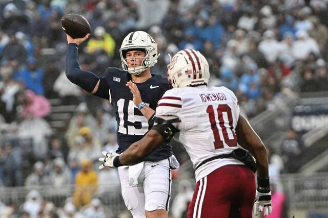 6676584_web1_AP23288012478083