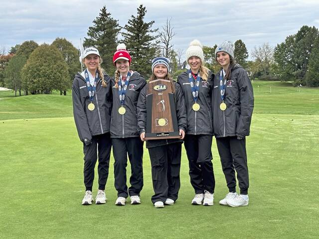 Peters Township has historic day, sweeps PIAA golf titles