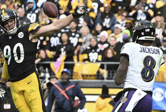 6683450_web1_ptr-SteelersRavens35-100923