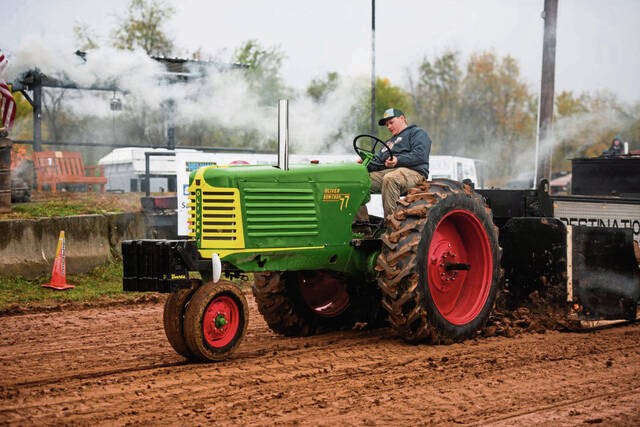 6688831_web1_vnd-tractorpull7-102223