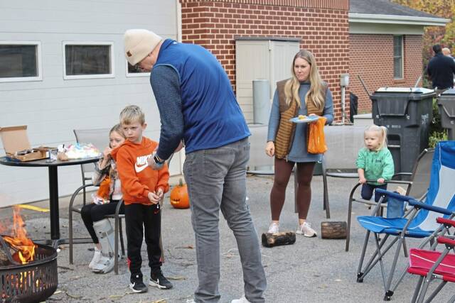 6698555_web1_HER-PumpkinThings-110223