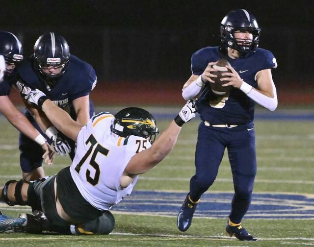 Westmoreland high school football notes: Norwin QB Tavares sets records