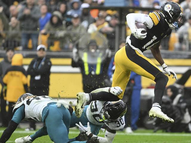 6715006_web1_ptr-Steelers14-103023