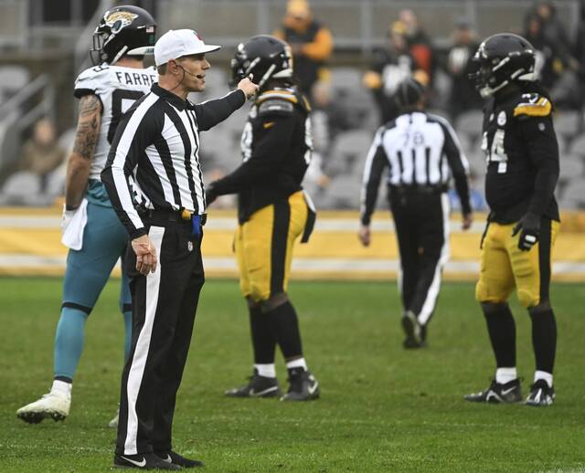 6715012_web1_ptr-Steelers31-103023