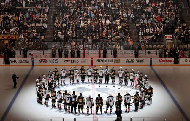 6719234_web1_ptr-PensDucks01-103123