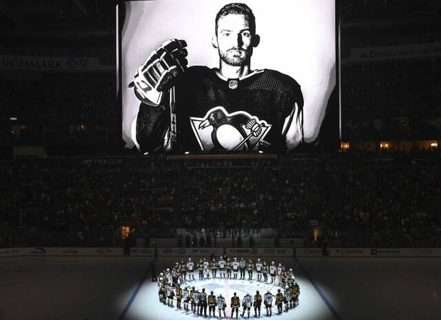 6719234_web1_ptr-PensDucks02-103123