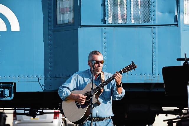6323158_web1_gtr-hobopicnic004wb001-091721