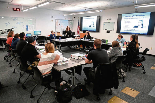 6596107_web1_gtr-911staffing002-092223-001