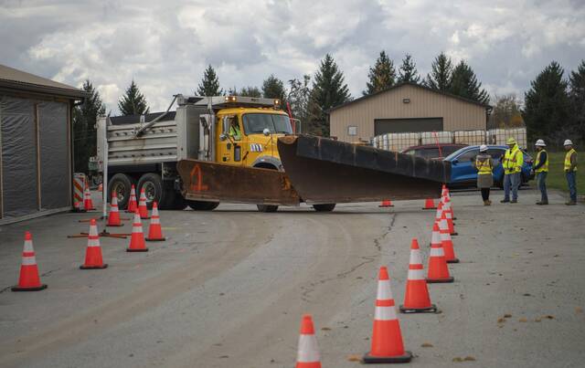 6721010_web1_gtr-SnowPlow7-110123