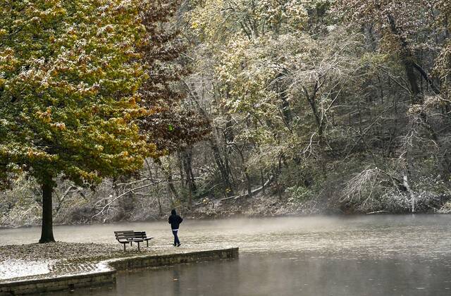 6724163_web1_GTR-firstsnow01-110223