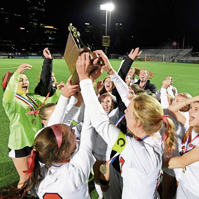 Fox Chapel knocks off undefeated North Allegheny in overtime to win Class 4A crown