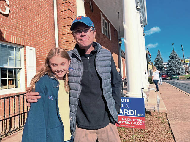 6739900_web1_vep-lo-scenesvote-111223-6