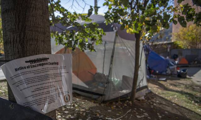 6744040_web1_PTR-homelesscamp1