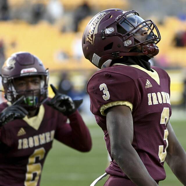 High school football roundup: Donald Barksdale runs for 250 yards as Steel Valley edges Western Beaver